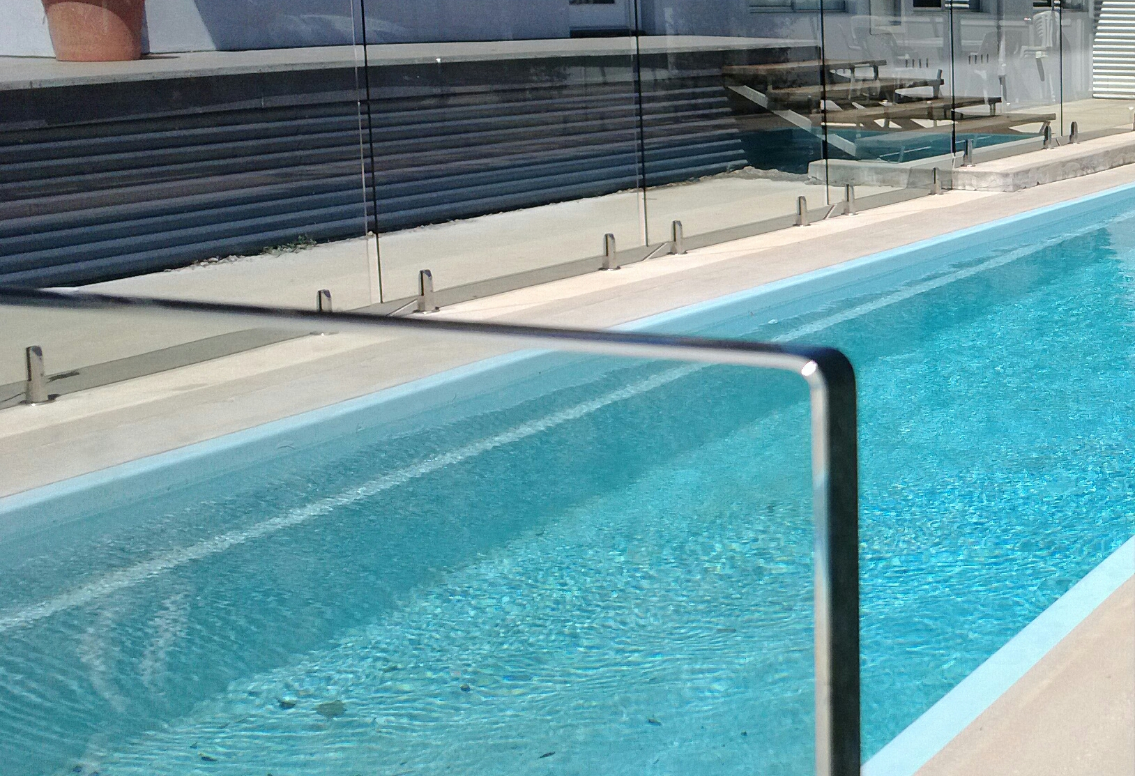 Price for 4.5m glass pool fence with one gate and posts