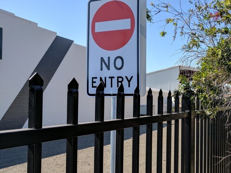 1.8m high x 2.4m Steel Security Fence Panel, Black  can this be used as pool fencing